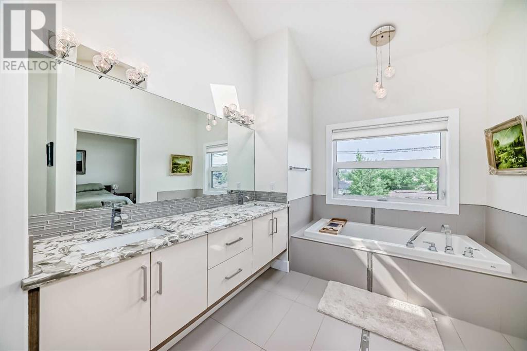 Single Family House for Sale in   Avenue NE Tuxedo Park Calgary 