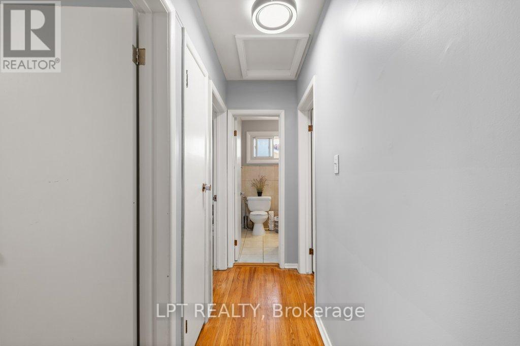 Photo 31 of 14 Herchmer Crescent, Kingston ON