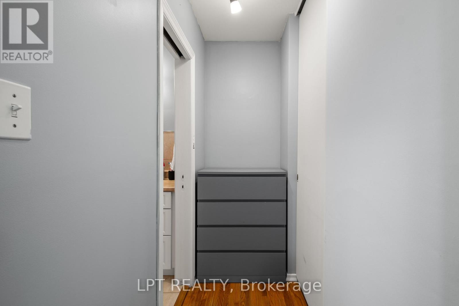 Photo 4 of 14 Herchmer Crescent, Kingston ON