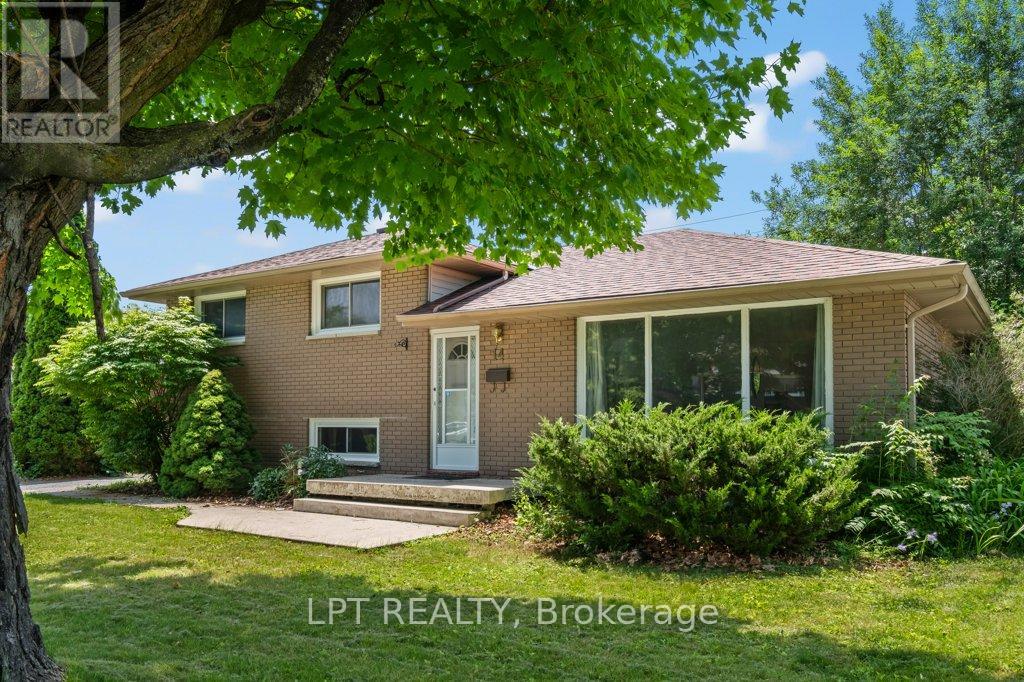 Photo 17 of 14 Herchmer Crescent, Kingston ON