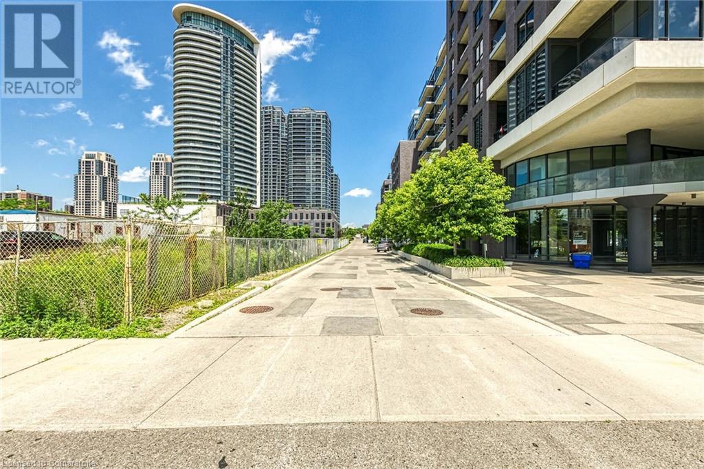 Photo 2 of 10 Gibbs Road Unit 501, Toronto ON