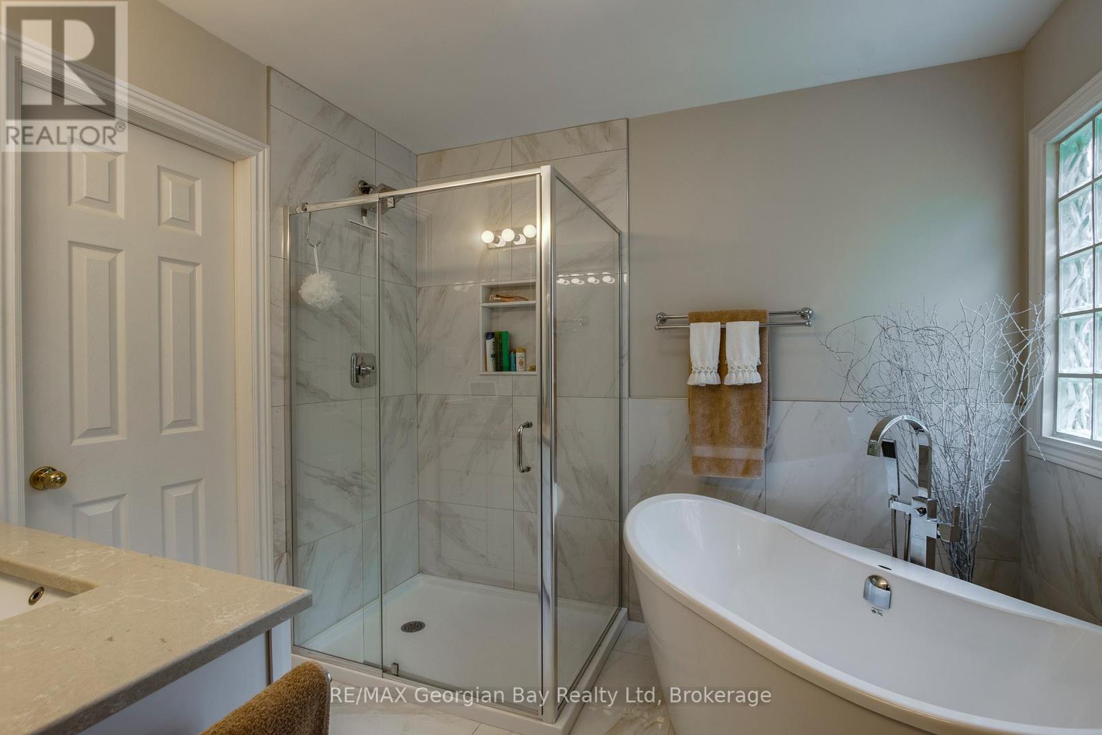 Photo 16 of 166 Albin Road, Tay ON