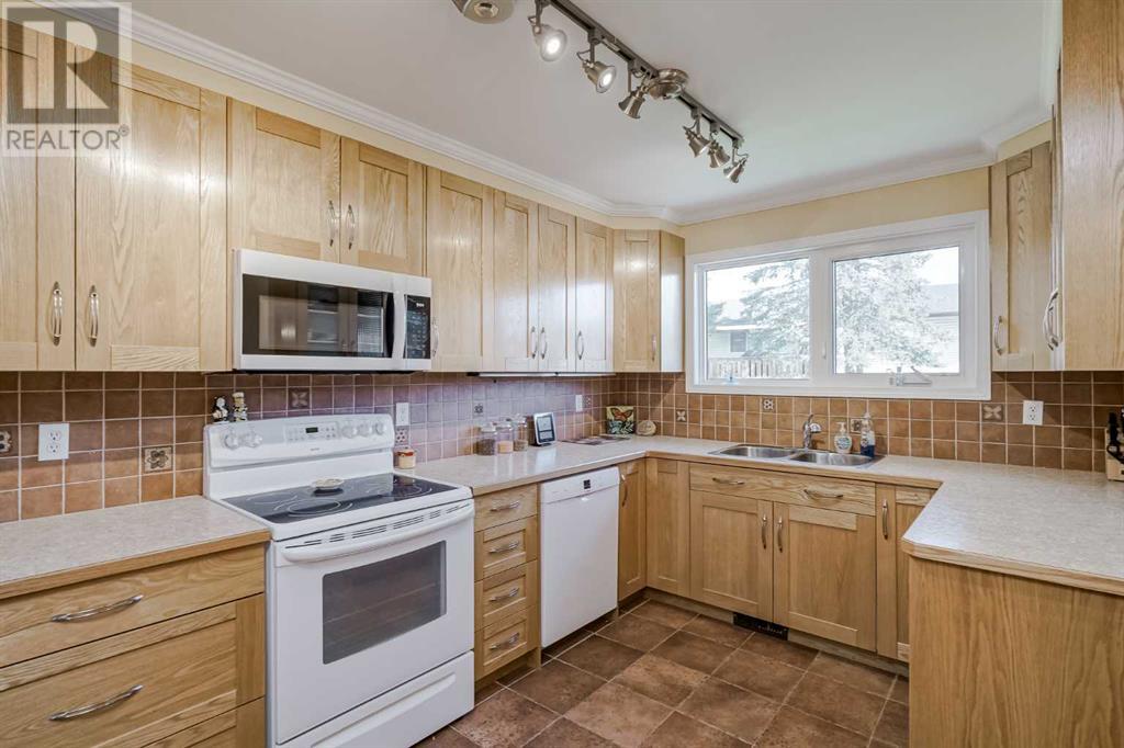 Single Family House Bungalow for Sale in  Whitefield Close NE Whitehorn Calgary 