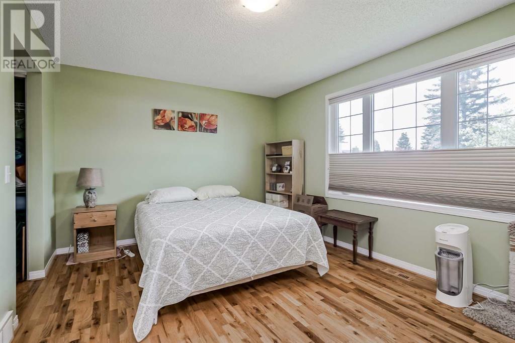 Single Family House Bungalow for Sale in  Whitefield Close NE Whitehorn Calgary 