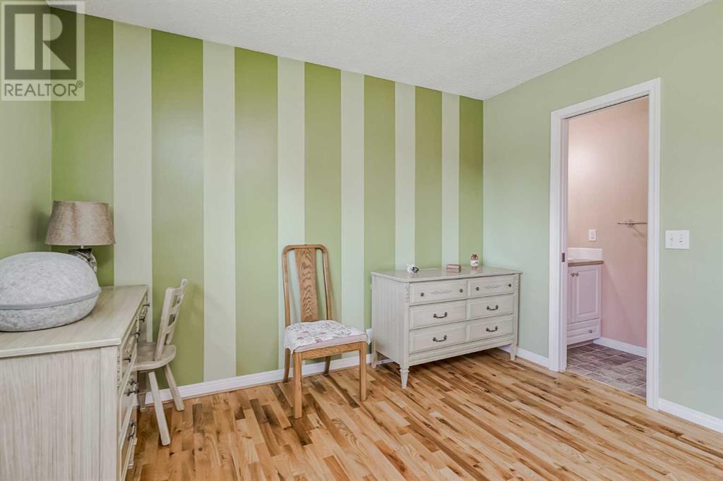 Single Family House Bungalow for Sale in  Whitefield Close NE Whitehorn Calgary 