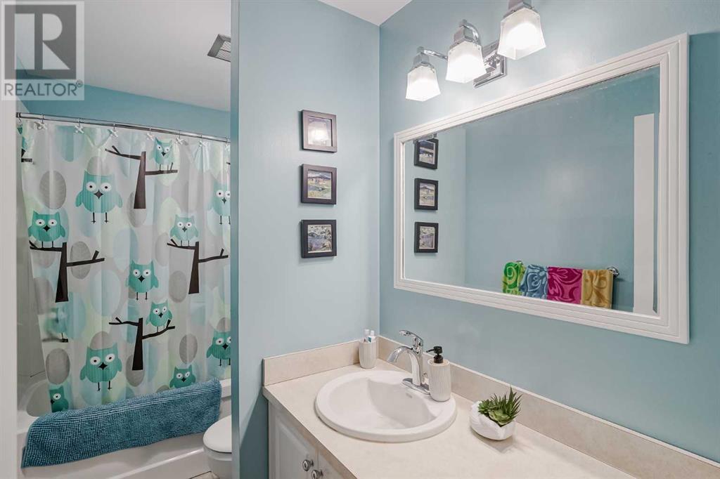 Single Family House Bungalow for Sale in  Whitefield Close NE Whitehorn Calgary 