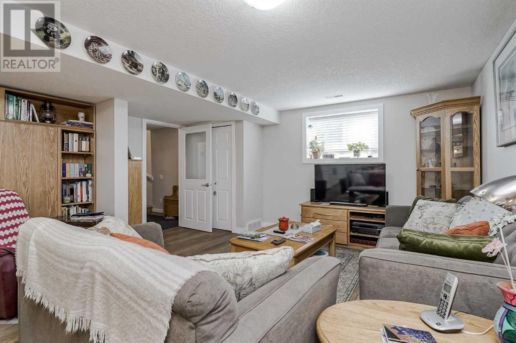 Single Family House Bungalow for Sale in  Whitefield Close NE Whitehorn Calgary 