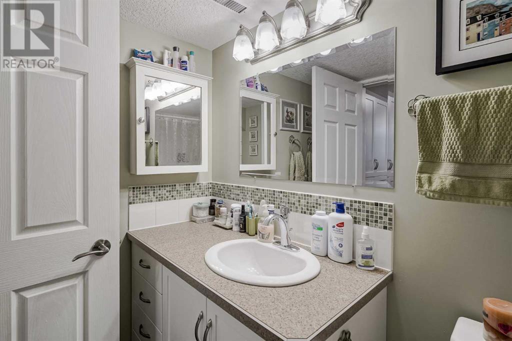 Single Family House Bungalow for Sale in  Whitefield Close NE Whitehorn Calgary 