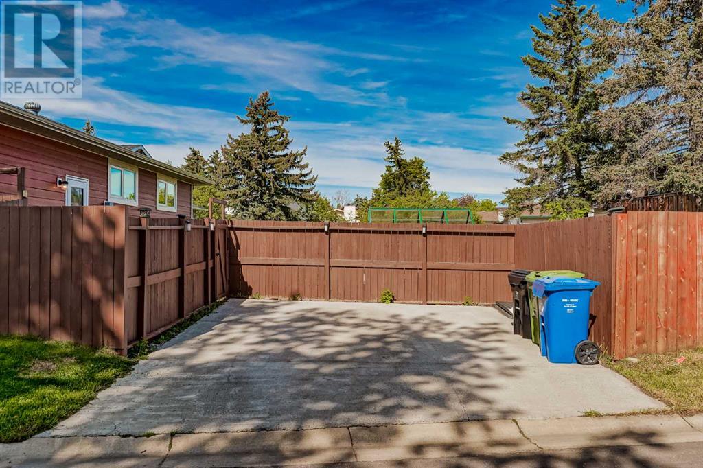 Single Family House Bungalow for Sale in  Whitefield Close NE Whitehorn Calgary 