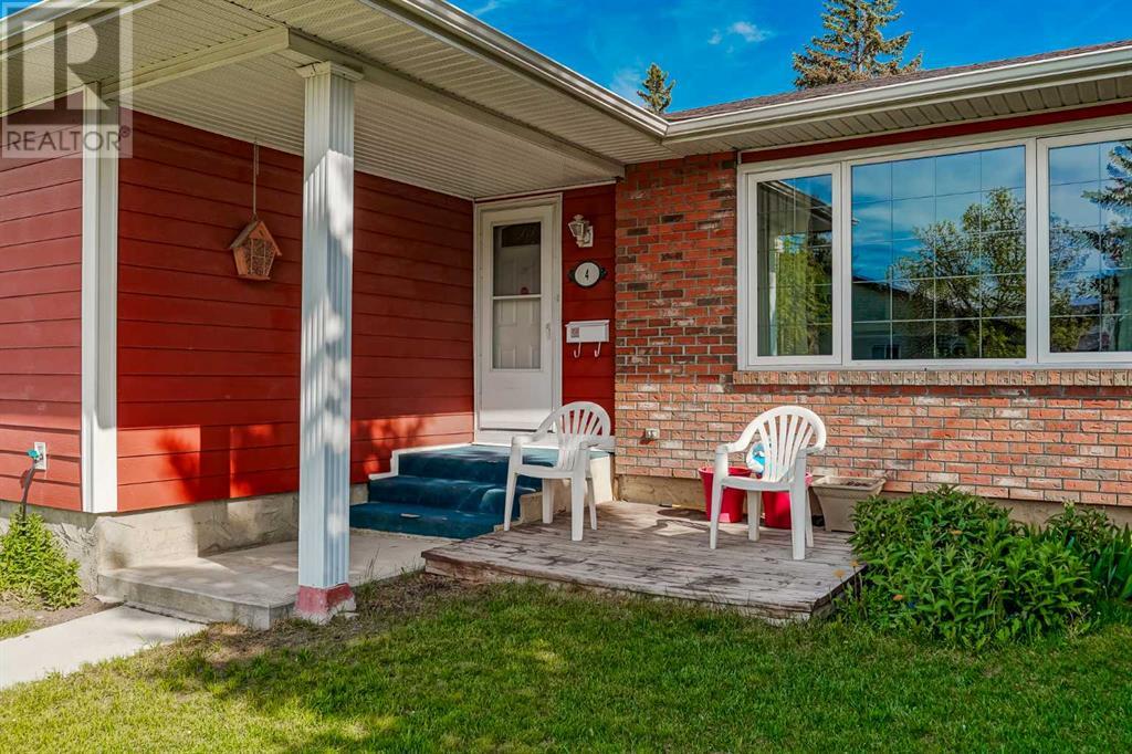 Single Family House Bungalow for Sale in  Whitefield Close NE Whitehorn Calgary 