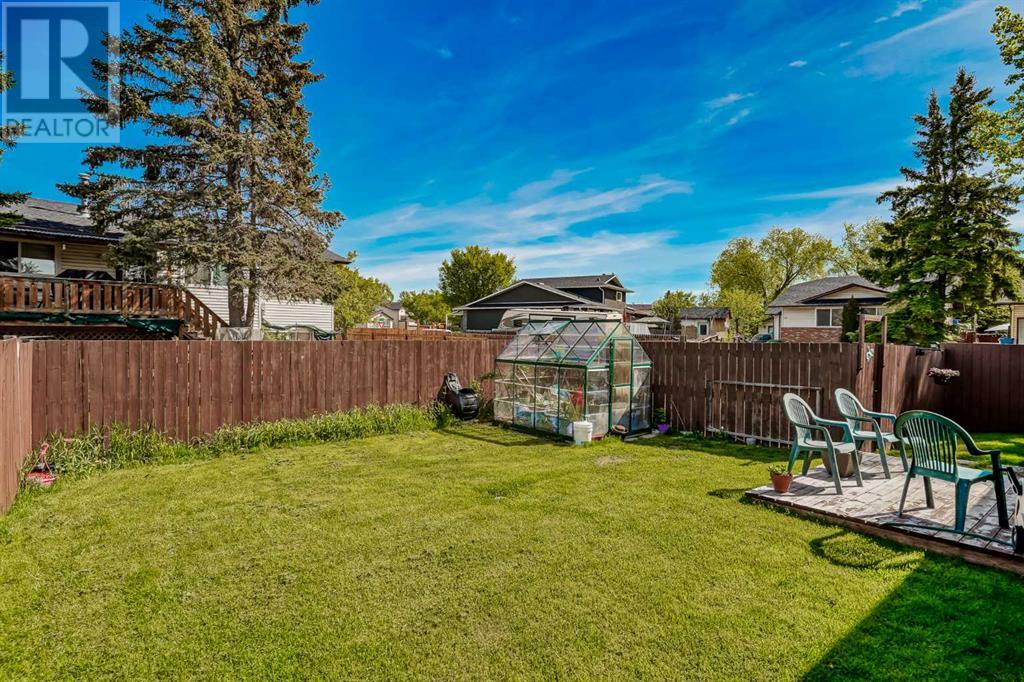 Single Family House Bungalow for Sale in  Whitefield Close NE Whitehorn Calgary 