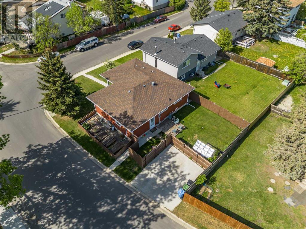 Single Family House Bungalow for Sale in  Whitefield Close NE Whitehorn Calgary 