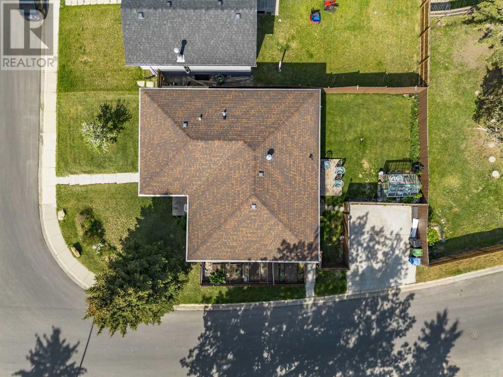 Single Family House Bungalow for Sale in  Whitefield Close NE Whitehorn Calgary 