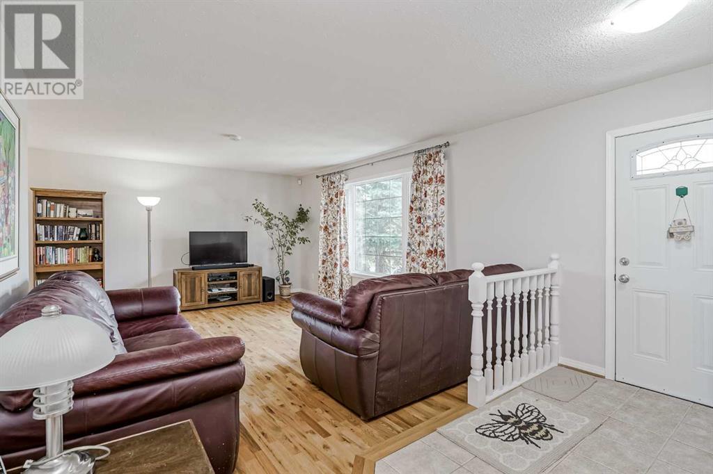 Single Family House Bungalow for Sale in  Whitefield Close NE Whitehorn Calgary 