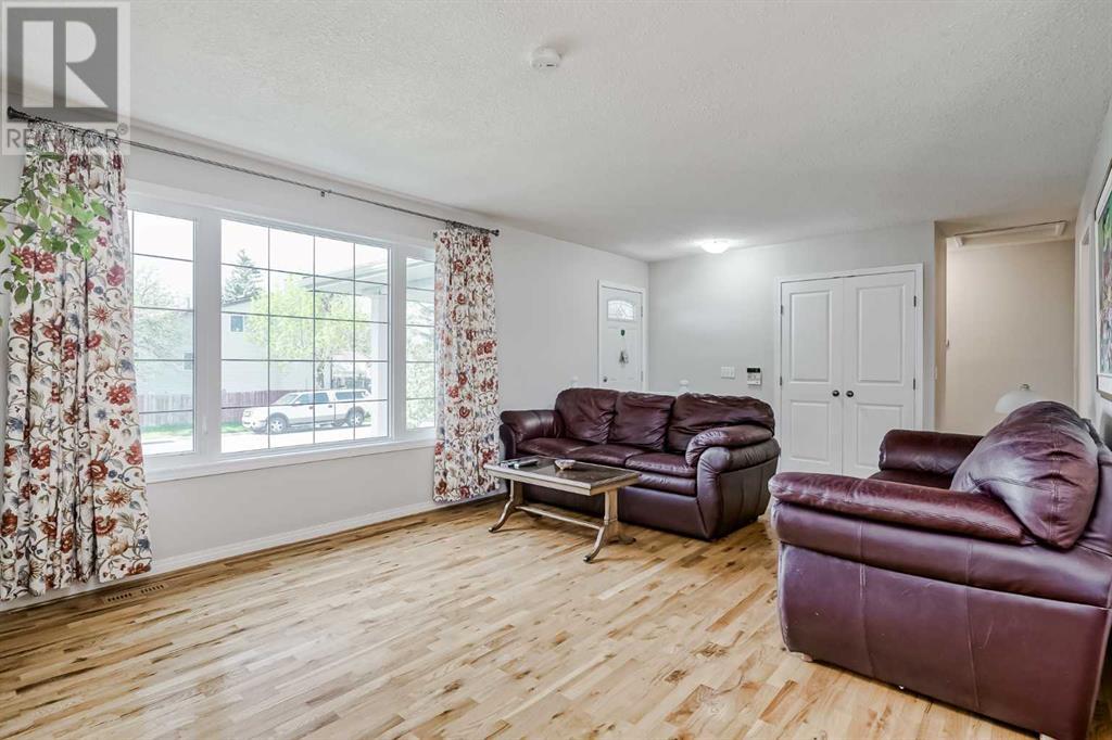 Single Family House Bungalow for Sale in  Whitefield Close NE Whitehorn Calgary 