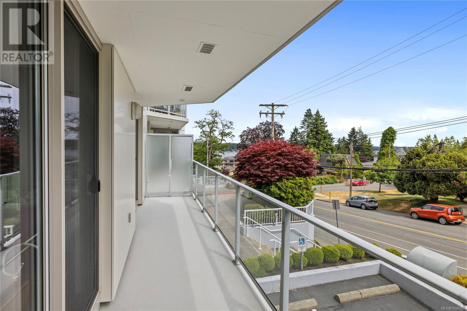 #202 220 TOWNSITE RD - Image 10