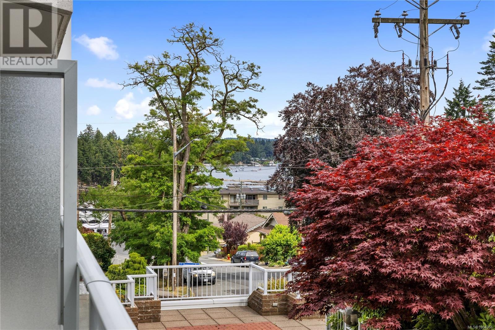 #202 220 TOWNSITE RD - Image 2