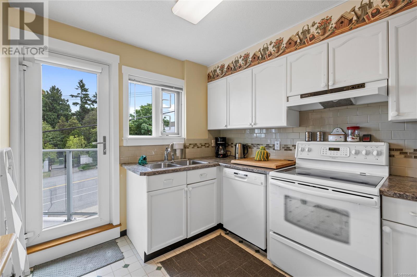 #202 220 TOWNSITE RD - Image 8