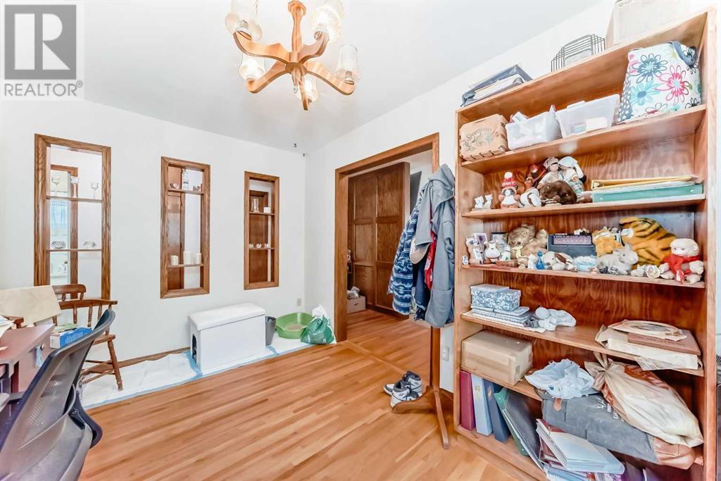 Single Family House Bungalow for Sale in  Rosewood Road NW Rosemont Calgary 