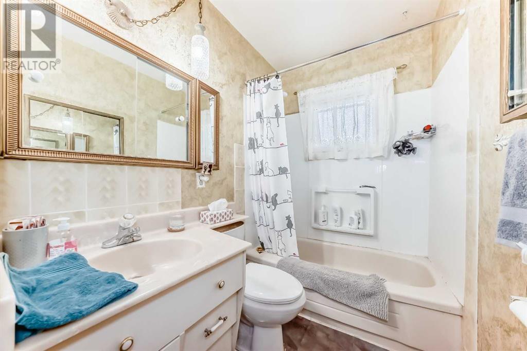 Single Family House Bungalow for Sale in  Rosewood Road NW Rosemont Calgary 