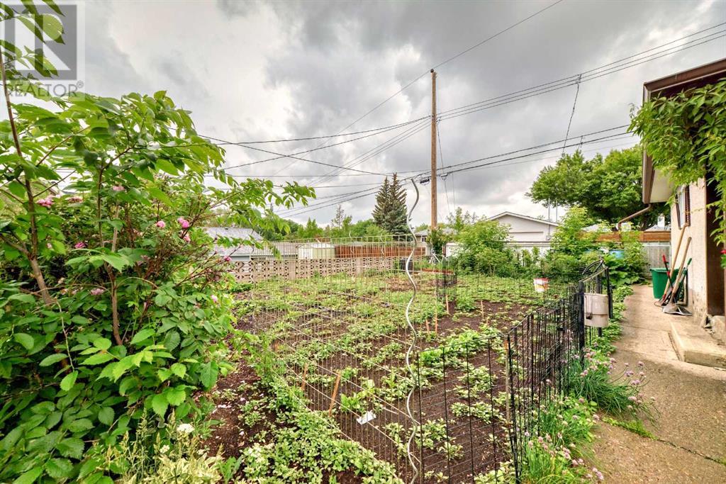Single Family House Bungalow for Sale in  Rosewood Road NW Rosemont Calgary 