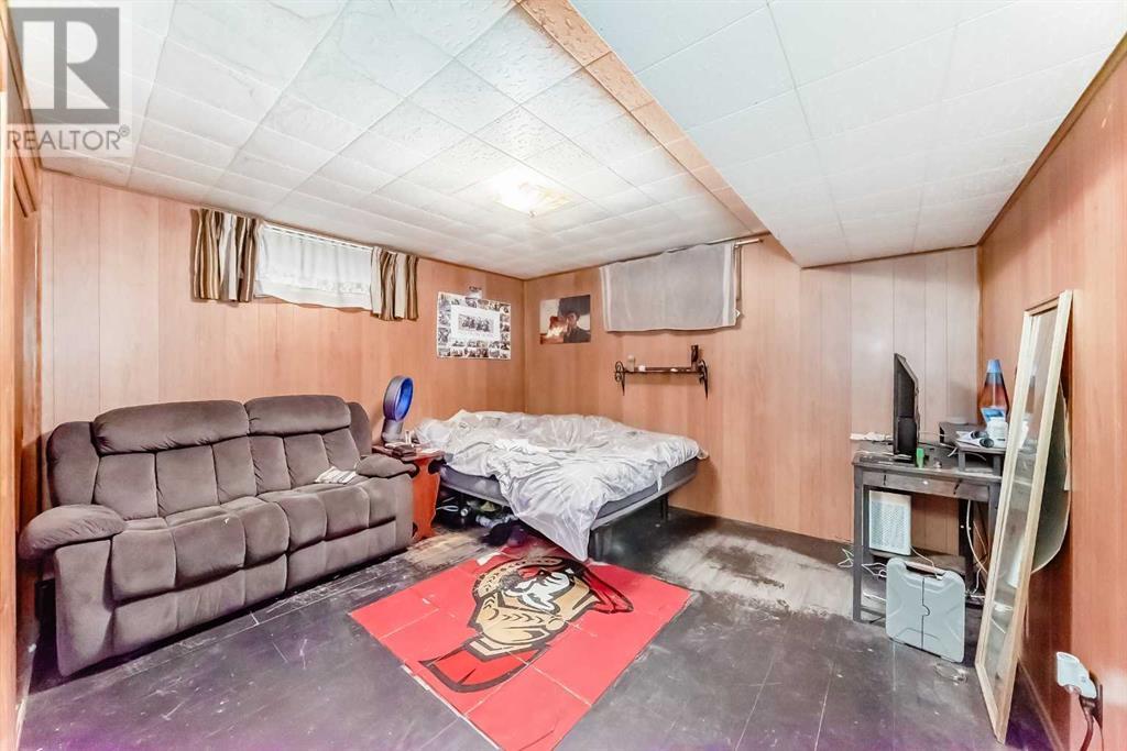 Single Family House Bungalow for Sale in  Rosewood Road NW Rosemont Calgary 