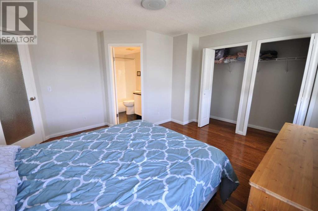 Single Family House for Sale in   Somervale Court SW Somerset Calgary 