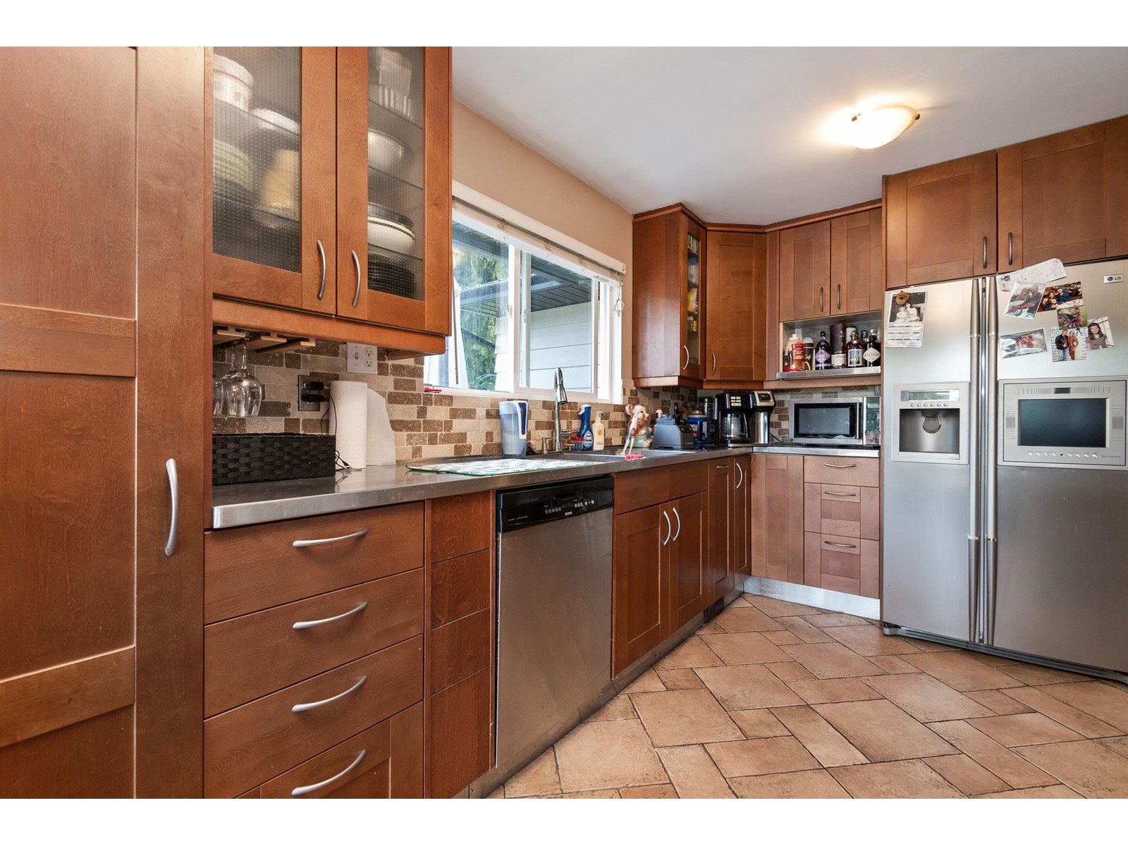 9380 HAYWARD STREET, Mission