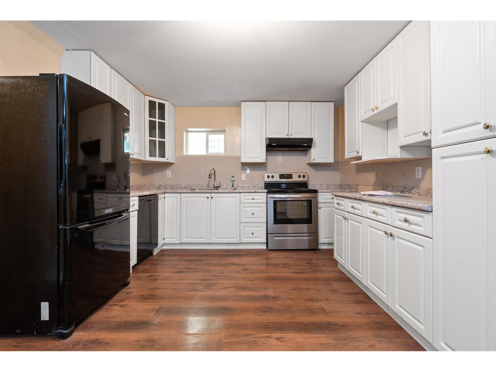 9380 HAYWARD STREET, Mission