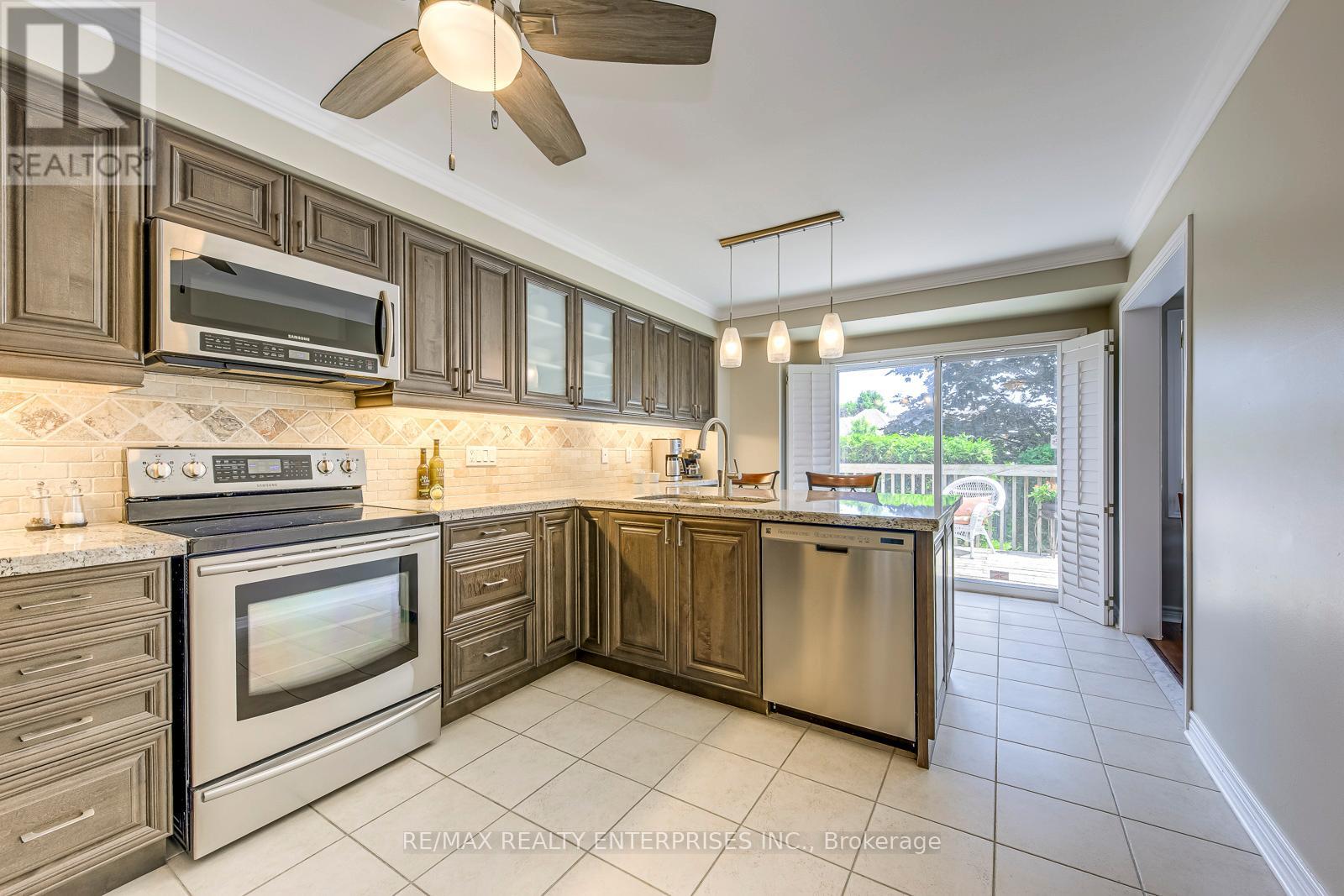Photo 12 of 25 5658 Glen Erin Drive, Mississauga ON