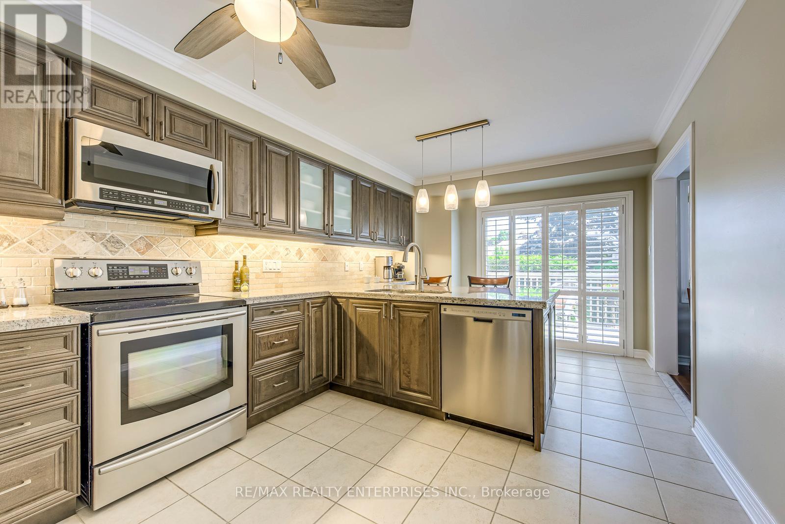 Photo 13 of 25 5658 Glen Erin Drive, Mississauga ON