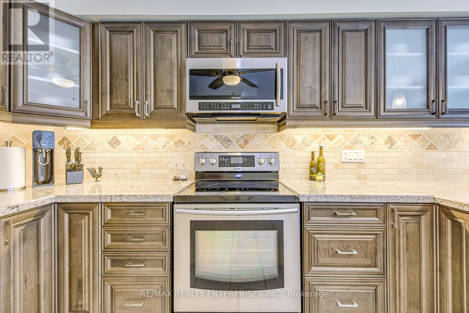 Photo 16 of 25 5658 Glen Erin Drive, Mississauga ON