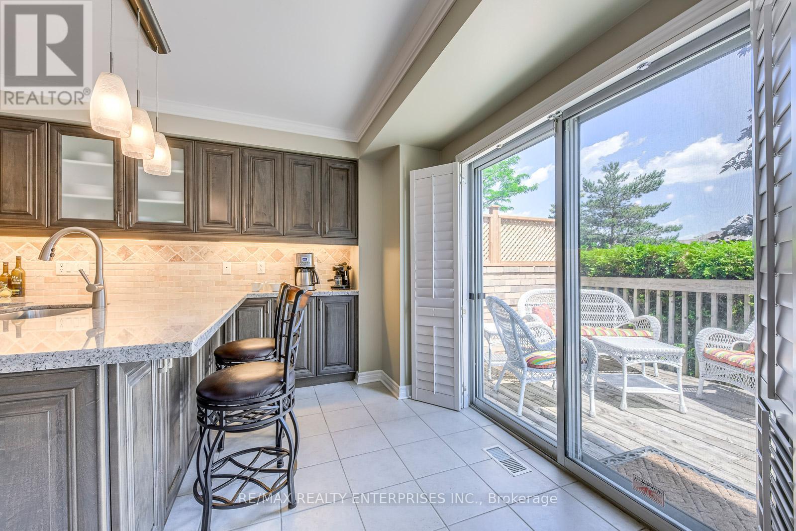 Photo 17 of 25 5658 Glen Erin Drive, Mississauga ON