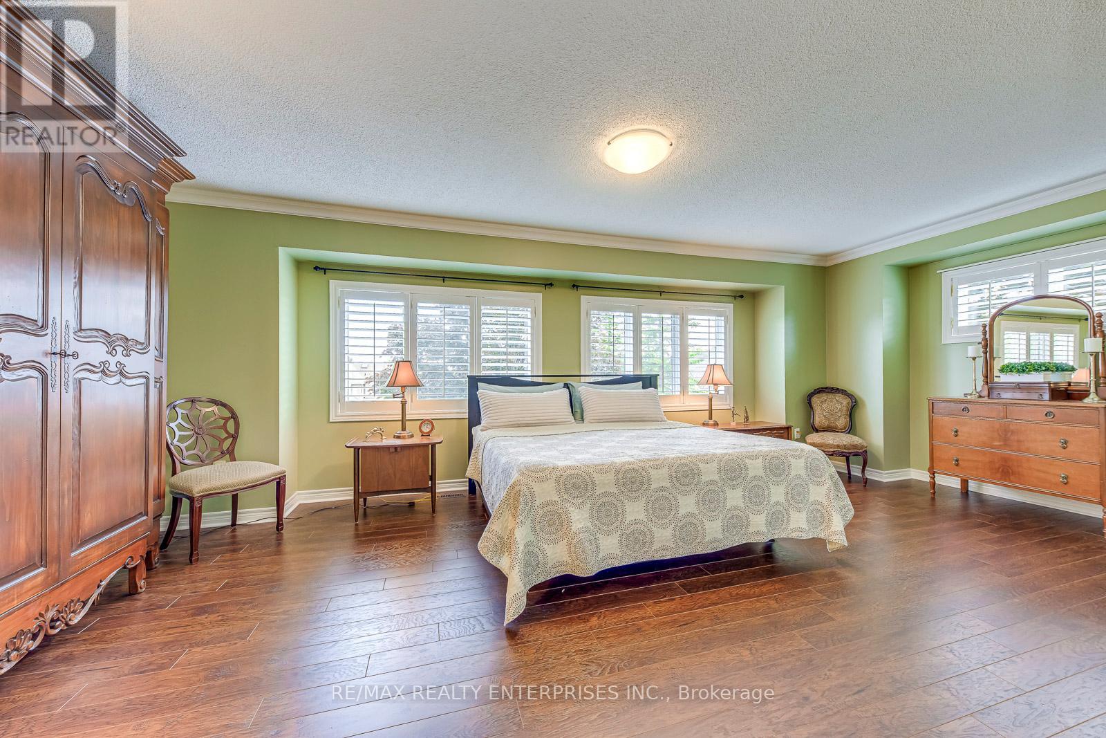 Photo 21 of 25 5658 Glen Erin Drive, Mississauga ON