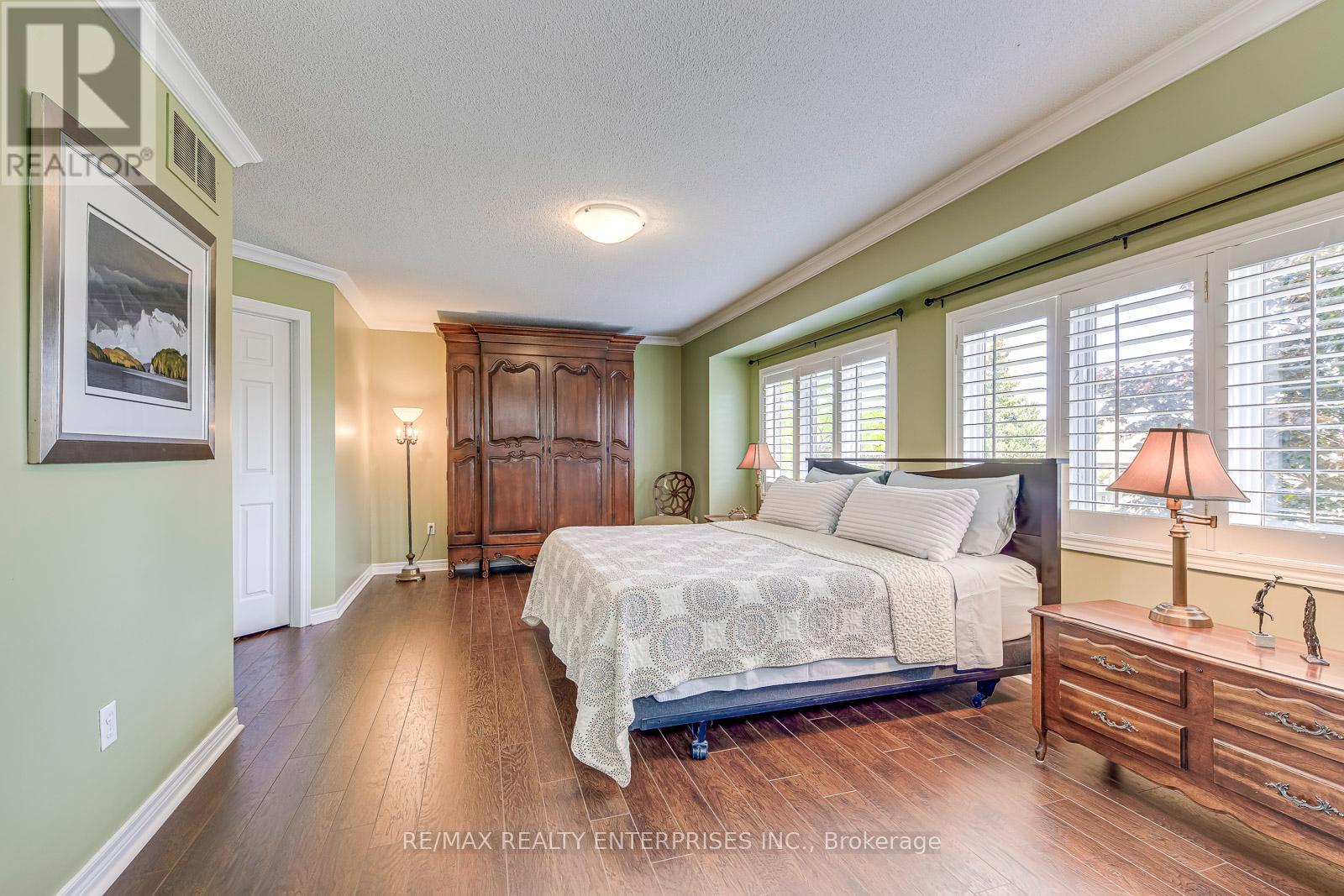 Photo 23 of 25 5658 Glen Erin Drive, Mississauga ON