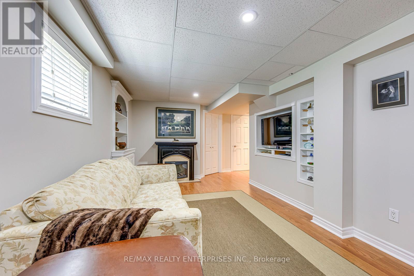 Photo 33 of 25 5658 Glen Erin Drive, Mississauga ON