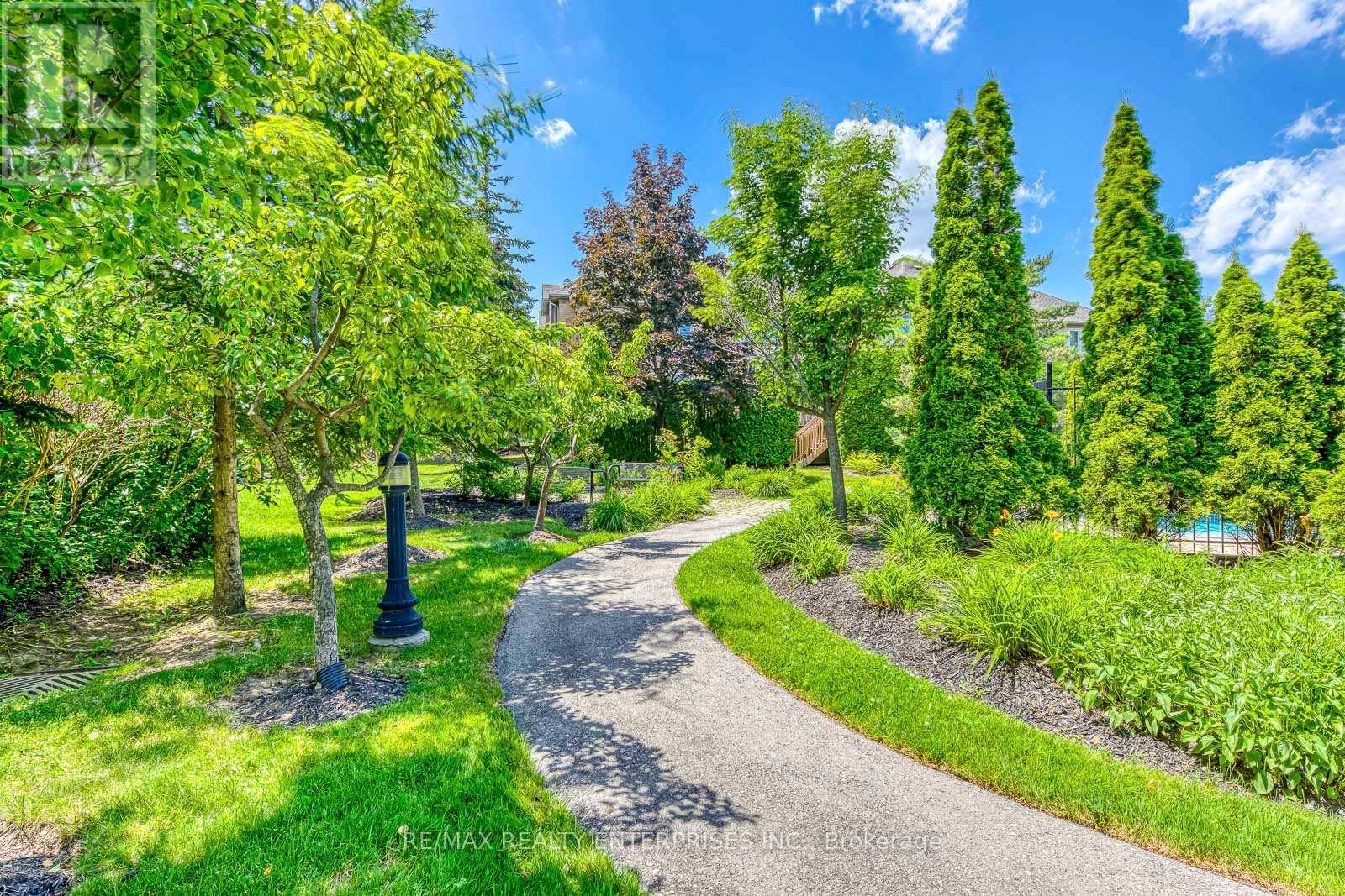 Photo 41 of 25 5658 Glen Erin Drive, Mississauga ON
