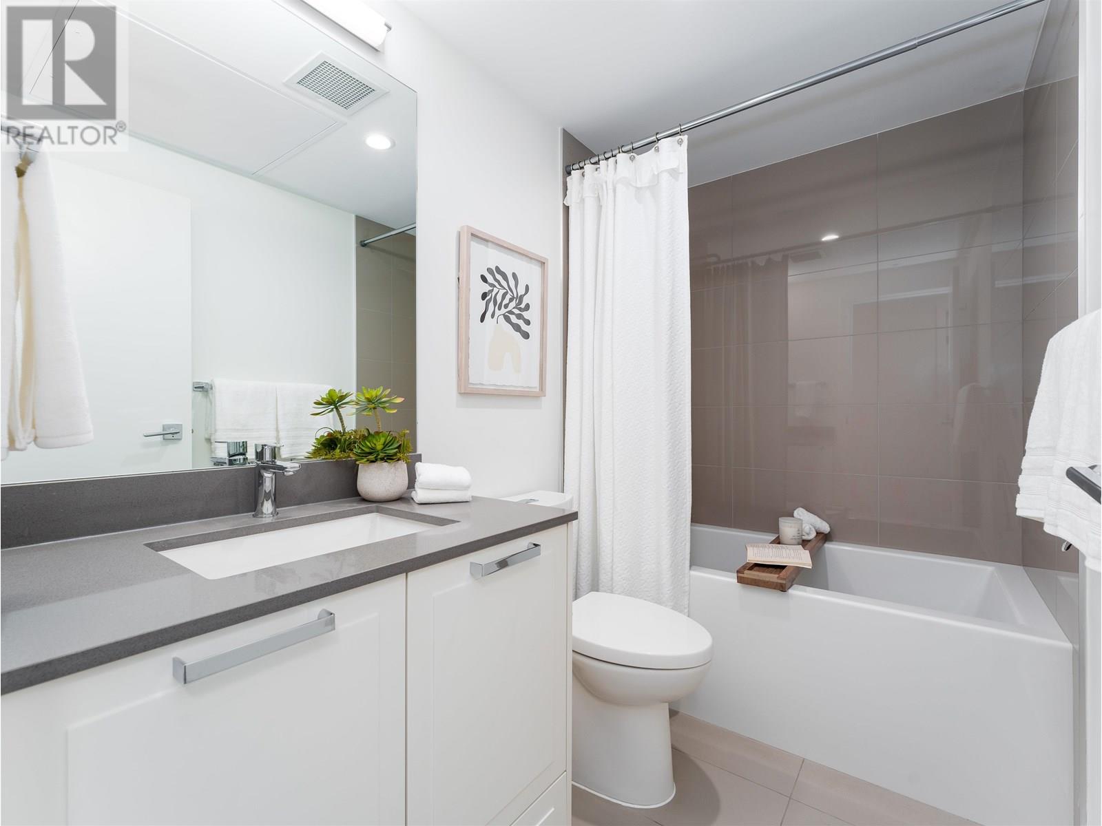 314 1471 HUNTER STREET, North Vancouver