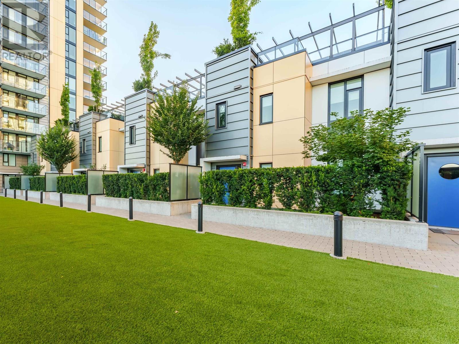 314 1471 HUNTER STREET, North Vancouver