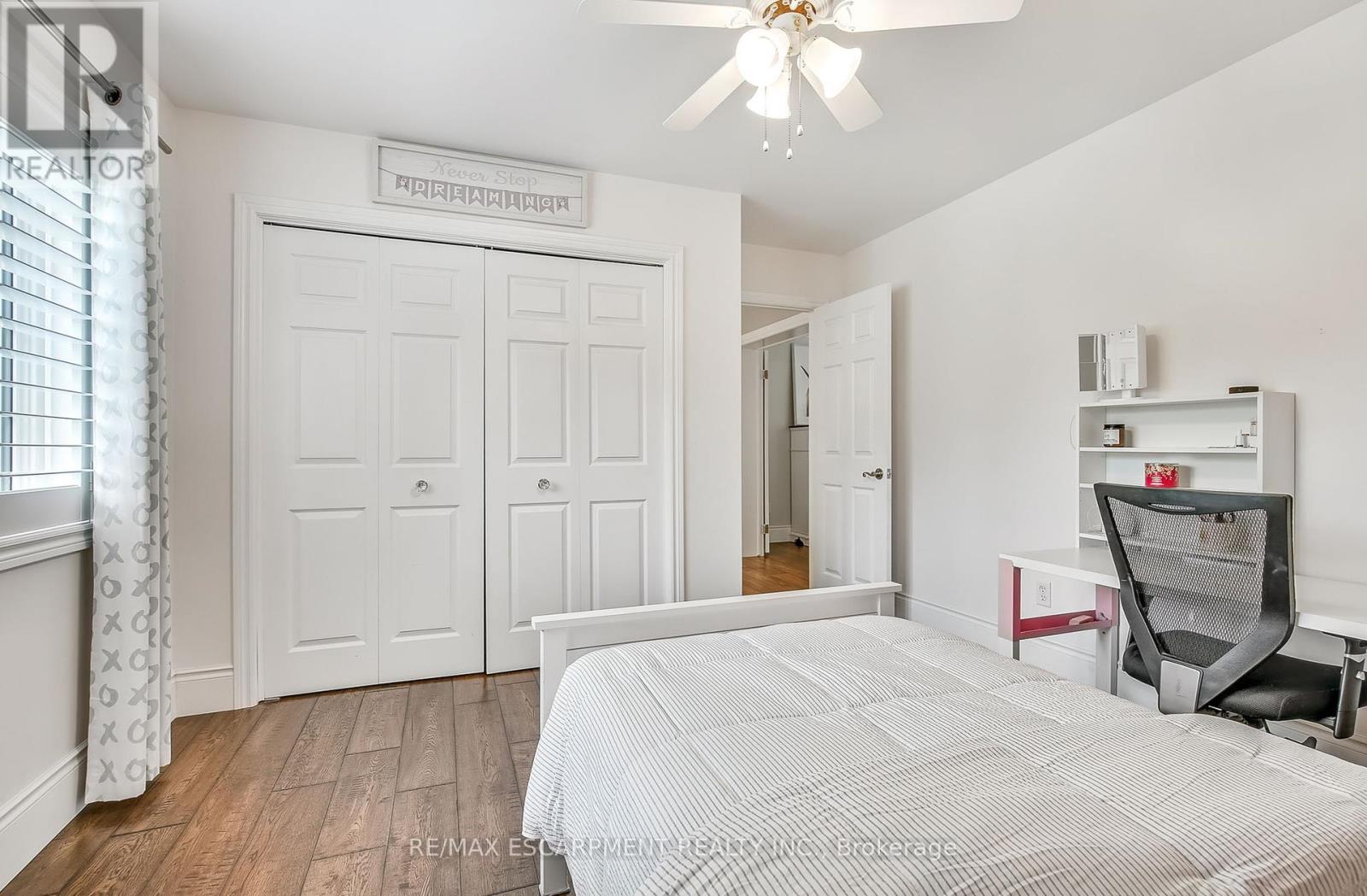 Photo 30 of 9 Valley Ridge Lane, Hamilton ON