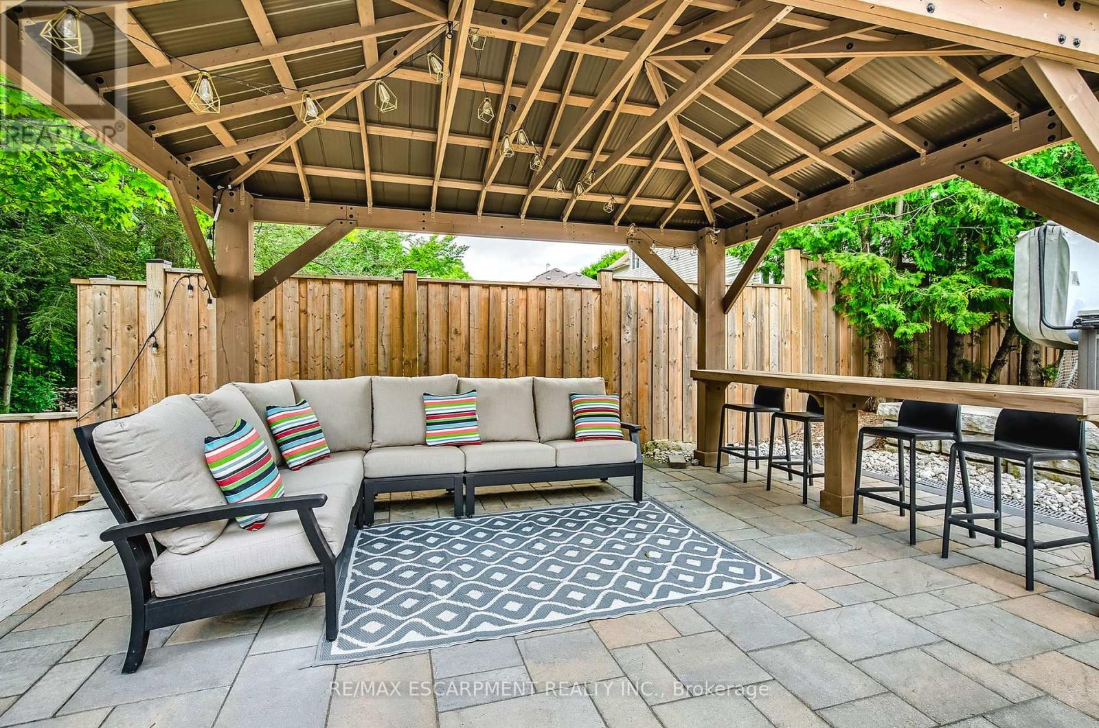 Photo 41 of 9 Valley Ridge Lane, Hamilton ON
