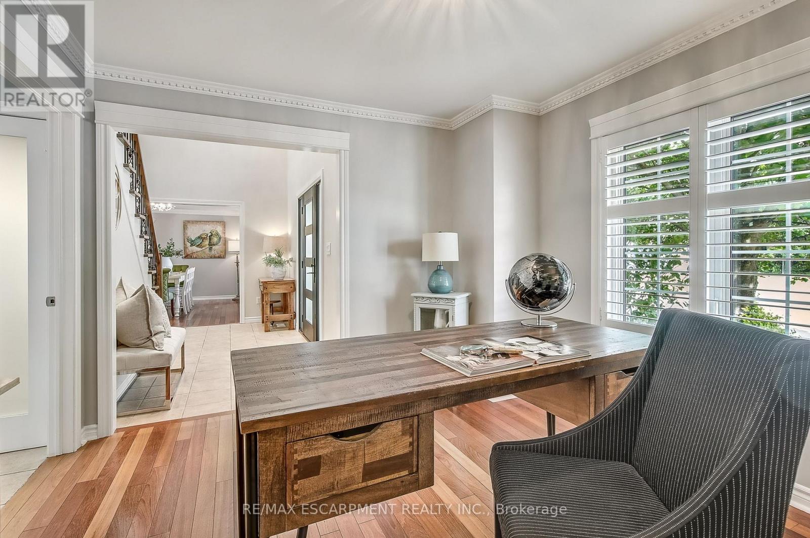 Photo 5 of 9 Valley Ridge Lane, Hamilton ON