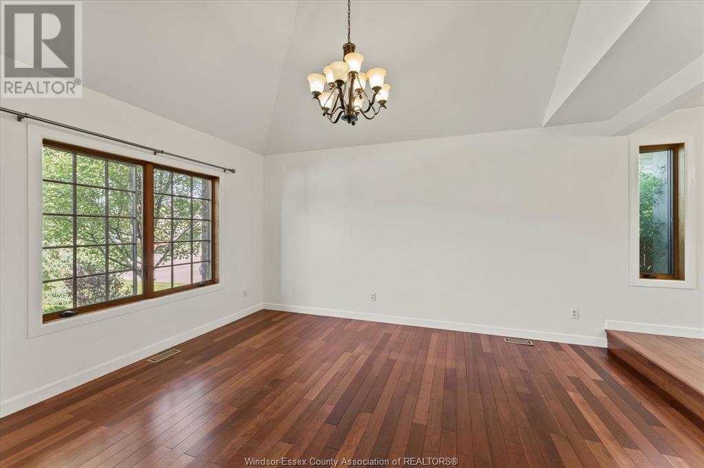 Photo 7 of 1387 Crosswinds Drive, Lakeshore ON