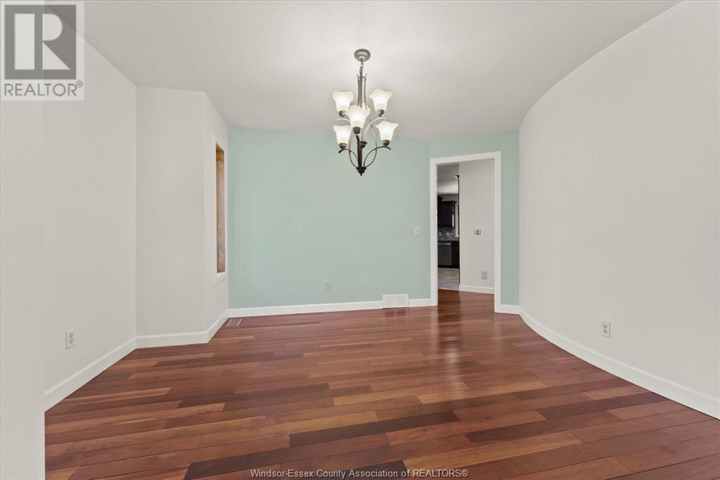 Photo 10 of 1387 Crosswinds Drive, Lakeshore ON