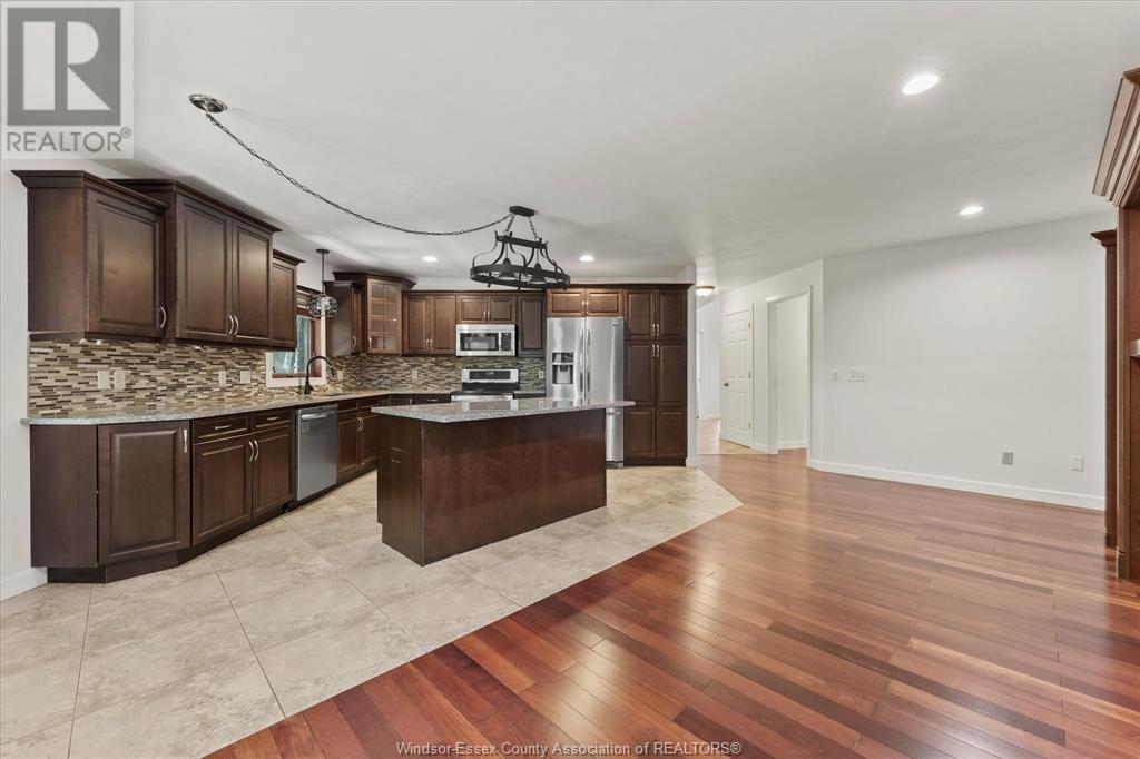 Photo 13 of 1387 Crosswinds Drive, Lakeshore ON