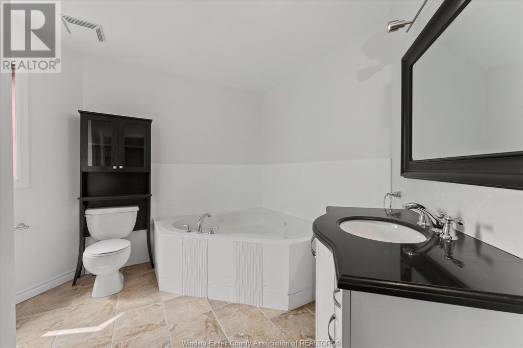 Photo 23 of 1387 Crosswinds Drive, Lakeshore ON