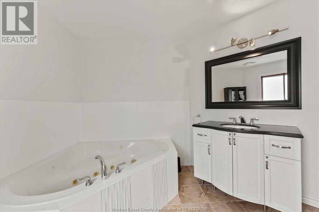 Photo 24 of 1387 Crosswinds Drive, Lakeshore ON