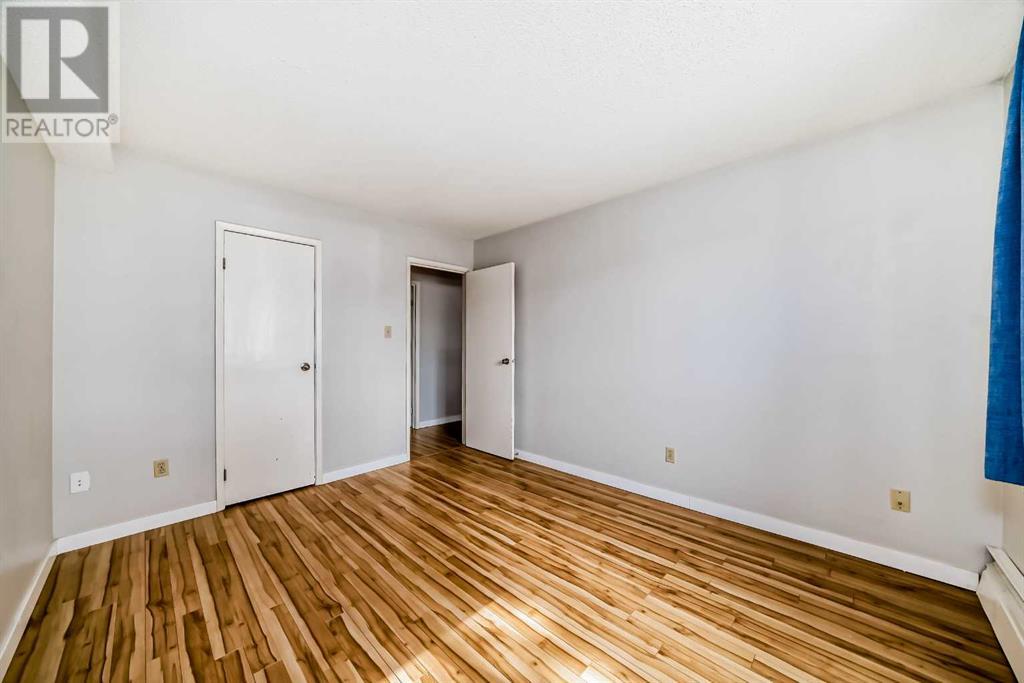 Single Family House for Sale in   Southampton Drive SW Southwood Calgary 