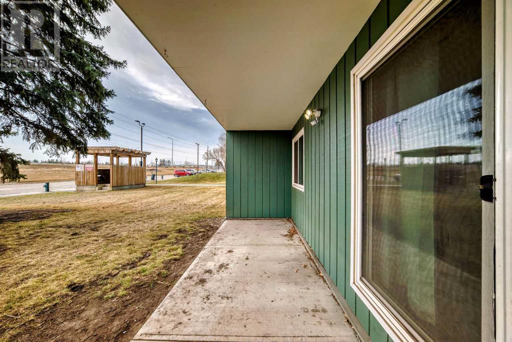 Single Family House for Sale in   Southampton Drive SW Southwood Calgary 