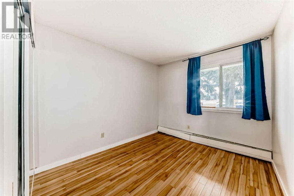 Single Family House for Sale in   Southampton Drive SW Southwood Calgary 